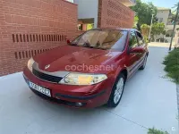Usado Renault Laguna II Privilege 137 CV (100 kW) 2002 Granate Berlina
