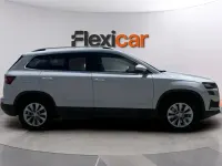 Usado Skoda Karoq Ambition 150 HP (110 kW) 2022 Branco SUV