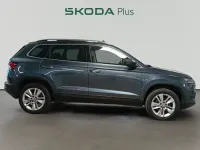 Usado Skoda Karoq Ambition 150 CV (110 kW) 2021 Gris/plata SUV