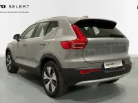 Usado Volvo XC40 Core 211 CV (155 kW) 2023 Gris / plata SUV
