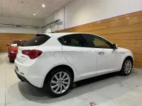 Usado Alfa Romeo Giulietta 120 CV (88 kW) 2019 Blanco Utilitario