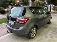 Usado Opel Meriva Excellence 110 CV (80 kW) 2017 Gris / plata Monovolumen