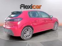 Usado Peugeot 208 Allure 101 CV (74 kW) 2022 Rojo Utilitario