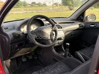 Usado Peugeot 206 90 CV (66 kW) 2003 Rojo Berlina