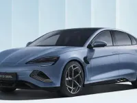 Nuevo BYD Seal 389 kW (530 CV) 2025 Azul claro Berlina