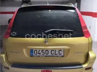 Usado Peugeot 206 110 CV (80 kW) 2003 Amarillo Familiar