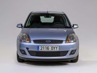 Usado Ford Fiesta 80 CV (58 kW) 2006 Azul Utilitario