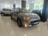 Usado Mitsubishi Outlander P-HEV 203 CV (149 kW) 2015 Gris / plata SUV