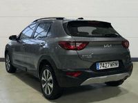 Usado Kia Stonic 100 CV (73 kW) 2024 Gris SUV