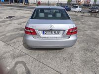 Usado Mercedes E220 Avantgarde 170 CV (125 kW) 2009 Gris / plata Berlina