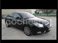 Usado Opel Insignia Cosmo 160 CV (117 kW) 2010 Negro Berlina