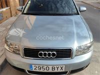 Usado Audi A4 130 CV (95 kW) 2002 Gris / plata Berlina