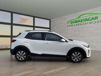 Usado Kia Stonic 84 CV (61 kW) 2023 Blanco SUV