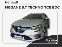 Usado Renault Mégane GrandTour Techno 140 CV (102 kW) 2023 Gris / plata Familiar