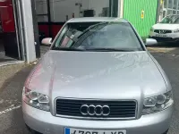 Usado Audi A4 130 CV (95 kW) 2001 Gris Berlina