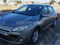 Usado Renault Mégane Dynamique 110 CV (80 kW) 2009 Beige Berlina