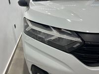 Usado Dacia Sandero Essentiel 101 CV (74 kW) 2021 Blanco Berlina
