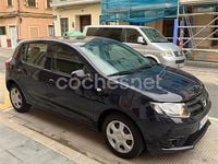 Usado Dacia Sandero Lauréate 75 CV (55 kW) 2013 Violeta / lila Berlina