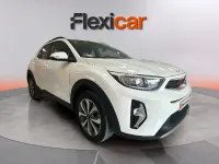 Usado Kia Stonic 101 CV (74 kW) 2025 Blanco SUV