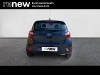 Usado Hyundai i10 66 CV (48 kW) 2021 Gris Utilitario