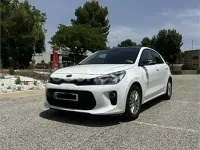 Usado Kia Rio 100 CV (73 kW) 2018 Blanco Berlina