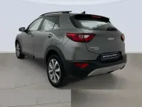 Usado Kia Stonic 101 CV (74 kW) 2025 Gris SUV