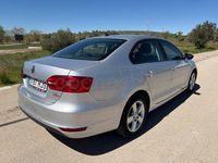 Usado VW Jetta Advance 105 CV (77 kW) 2012 Negro Berlina