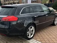 Usado Opel Insignia Sportive 195 CV (143 kW) 2012 Negro Familiar