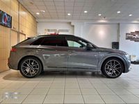 Usado Audi Q8 S-Line 286 CV (210 kW) 2020 Gris / plata SUV