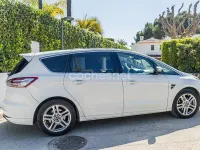 Usado Ford S-MAX Titanium 210 CV (154 kW) 2016 Blanco Monovolumen