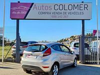 Usado Ford Fiesta Ambiente 68 CV (50 kW) 2009 Gris Utilitario
