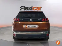 Usado Peugeot 3008 Allure 131 CV (96 kW) 2019 Naranja SUV