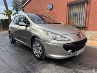 Usado Peugeot 307 110 CV (80 kW) 2005 Gris / plata Berlina