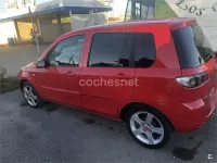 Usado Mazda 2 Sportive 68 CV (50 kW) 2007 Rojo Utilitario