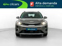 Usado Kia Stonic 120 CV (88 kW) 2023 Verde SUV