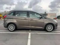 Usado Ford Grand C-Max Titanium 145 CV (106 kW) 2013 Beige Monovolumen