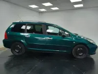 Begagnad Peugeot 307 110 HK (80 kW) 2005 Grön Halvkombi