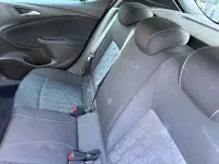 Usado Opel Astra Dynamic 136 CV (100 kW) 2019 Negro Utilitario