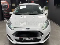 Usado Ford Fiesta Trend 75 CV (55 kW) 2015 Blanco Utilitario
