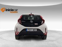 Usado Toyota Aygo X Play 72 CV (52 kW) 2022 Blanco SUV