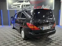 Usado SsangYong Rodius Limited 165 CV (121 kW) 2012 Negro Monovolumen