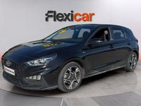 Usado Hyundai i30 N Line 120 CV (88 kW) 2024 Negro Berlina