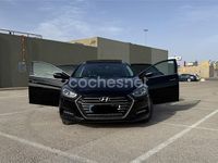 Usado Hyundai i40 Style 141 CV (103 kW) 2016 Negro Berlina