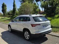 Usado Skoda Karoq Selection 150 CV (110 kW) 2024 Blanco SUV