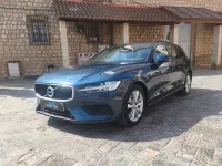 Usado Volvo V60 Momentum 150 CV (110 kW) 2019 Azul Familiar