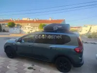 Usado Dacia Jogger Extreme 140 CV (102 kW) 2025 Verde Monovolumen