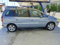 Usado Opel Zafira 125 CV (91 kW) 2005 Gris / plata Monovolumen
