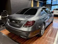 Usado Mercedes E200 197 CV (144 kW) 2020 Gris / plata Berlina