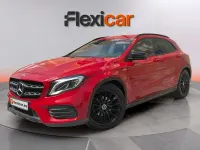 Usado Mercedes GLA180 122 CV (89 kW) 2020 Rojo SUV
