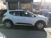 Usado Dacia Sandero Expression 100 CV (73 kW) 2023 Blanco Utilitario